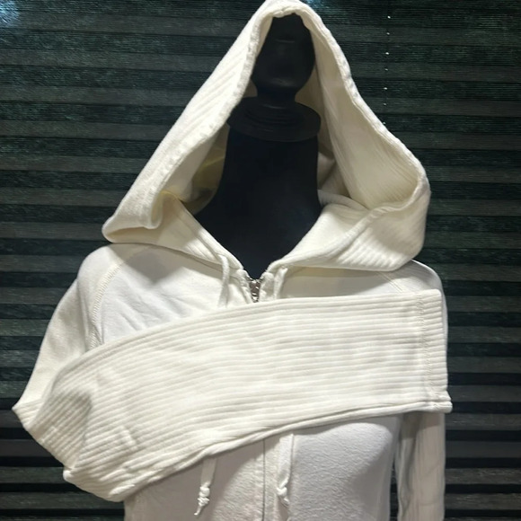 Sameunderneath Women’s White Zipper Front Hooded Embroidered Back Hoodie Large - Picture 4 of 11